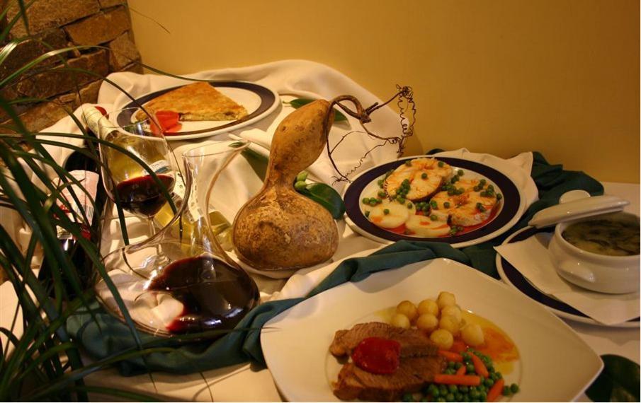 Hotel O Pino Buitenkant foto